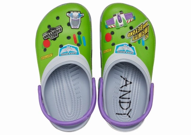 Klapki Crocs Toy Story Buzz Classic Clog Kids