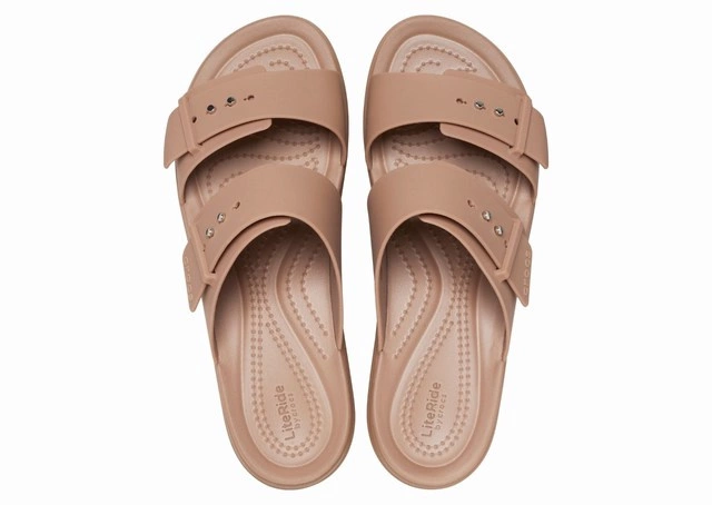 Sandały Crocs Brooklyn Low Wedge Sandal Latte