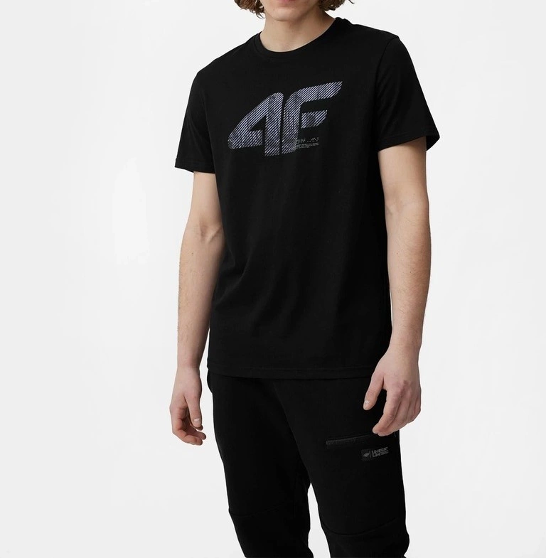 Koszulka 4F głęboka czerń