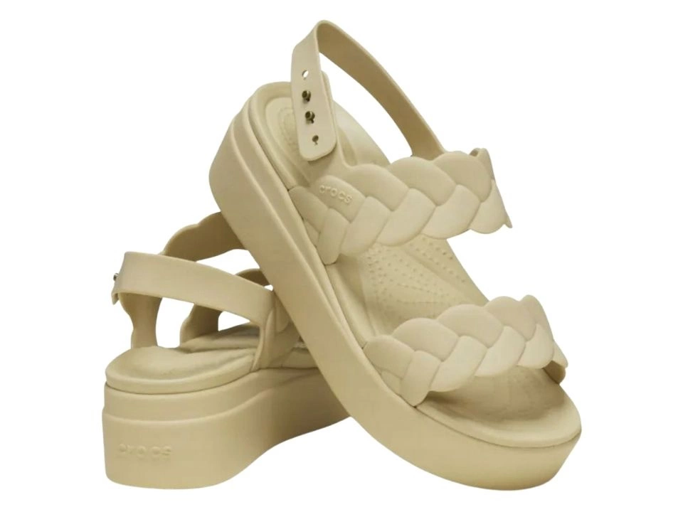 Klapki Crocs Brooklyn Woven Low Wedge chai